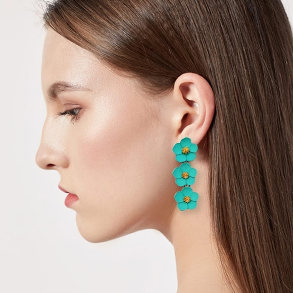 Triple Aqua Blue Flowers Post Earrings 3 Flower Blossoms Floral New - Picture 2 of 5